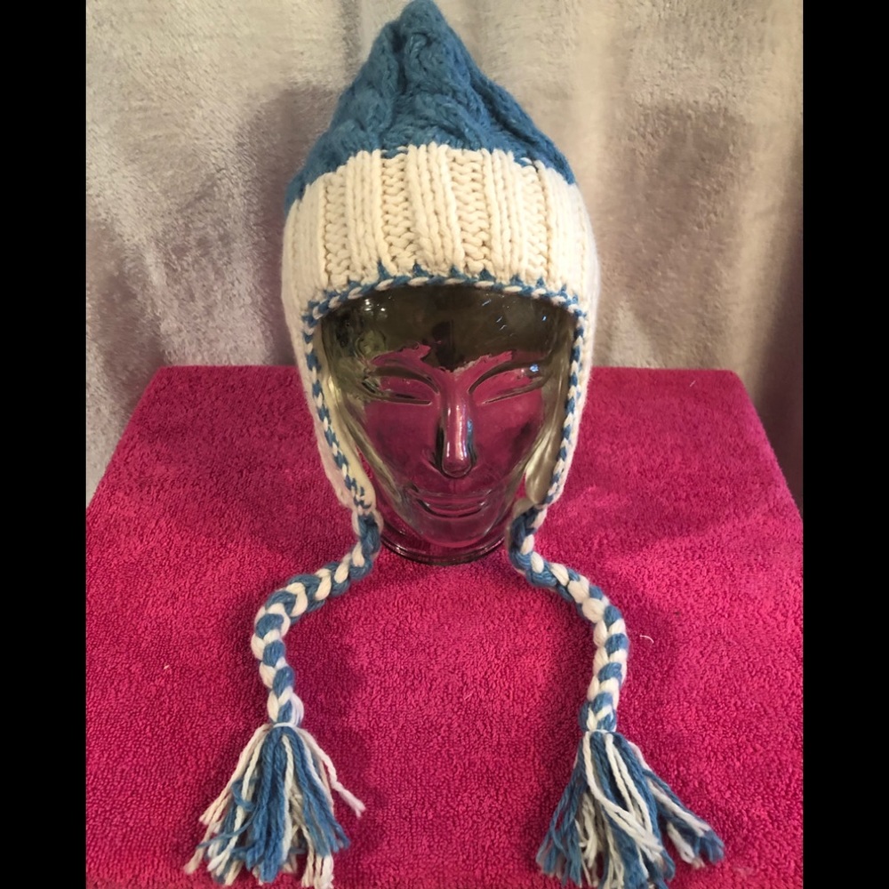 NWT American Eagle knit hat.